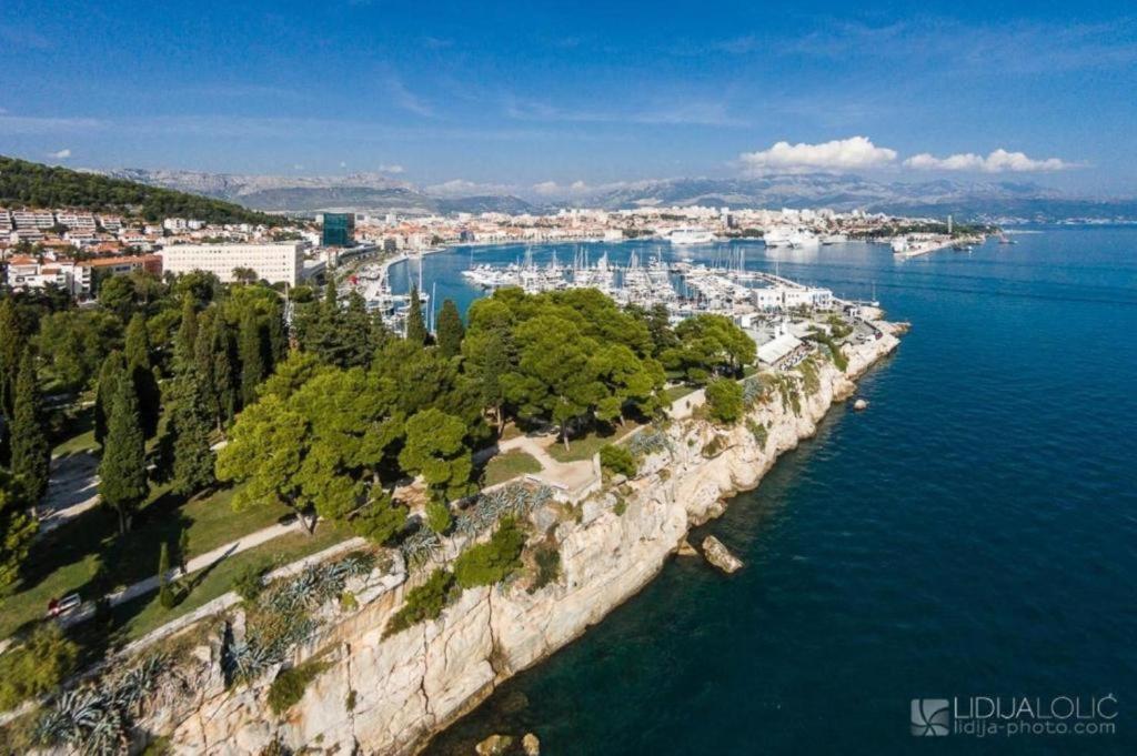Apartment Dalmatinos Split Znjan Exterior foto