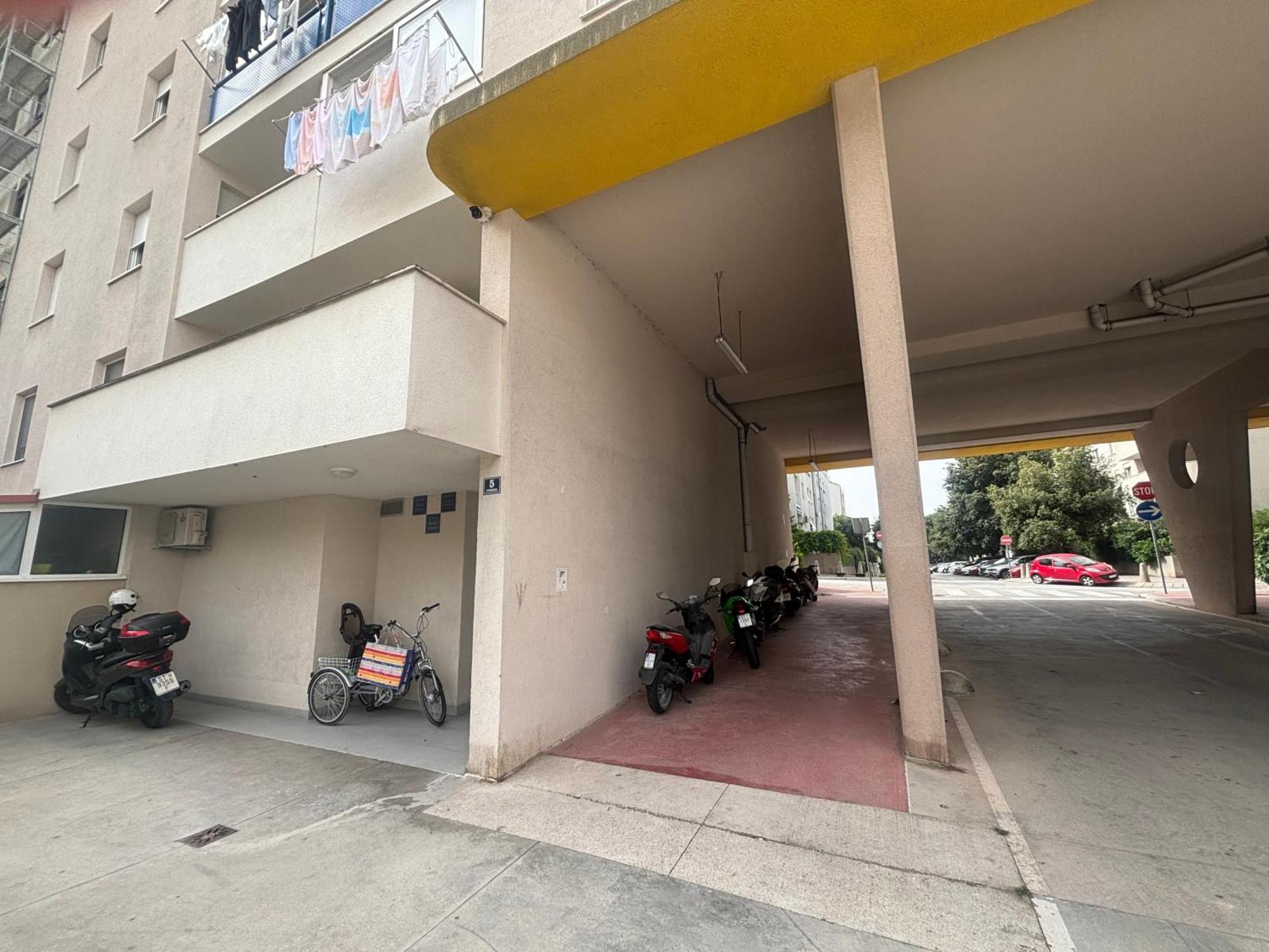 Apartment Dalmatinos Split Znjan Exterior foto