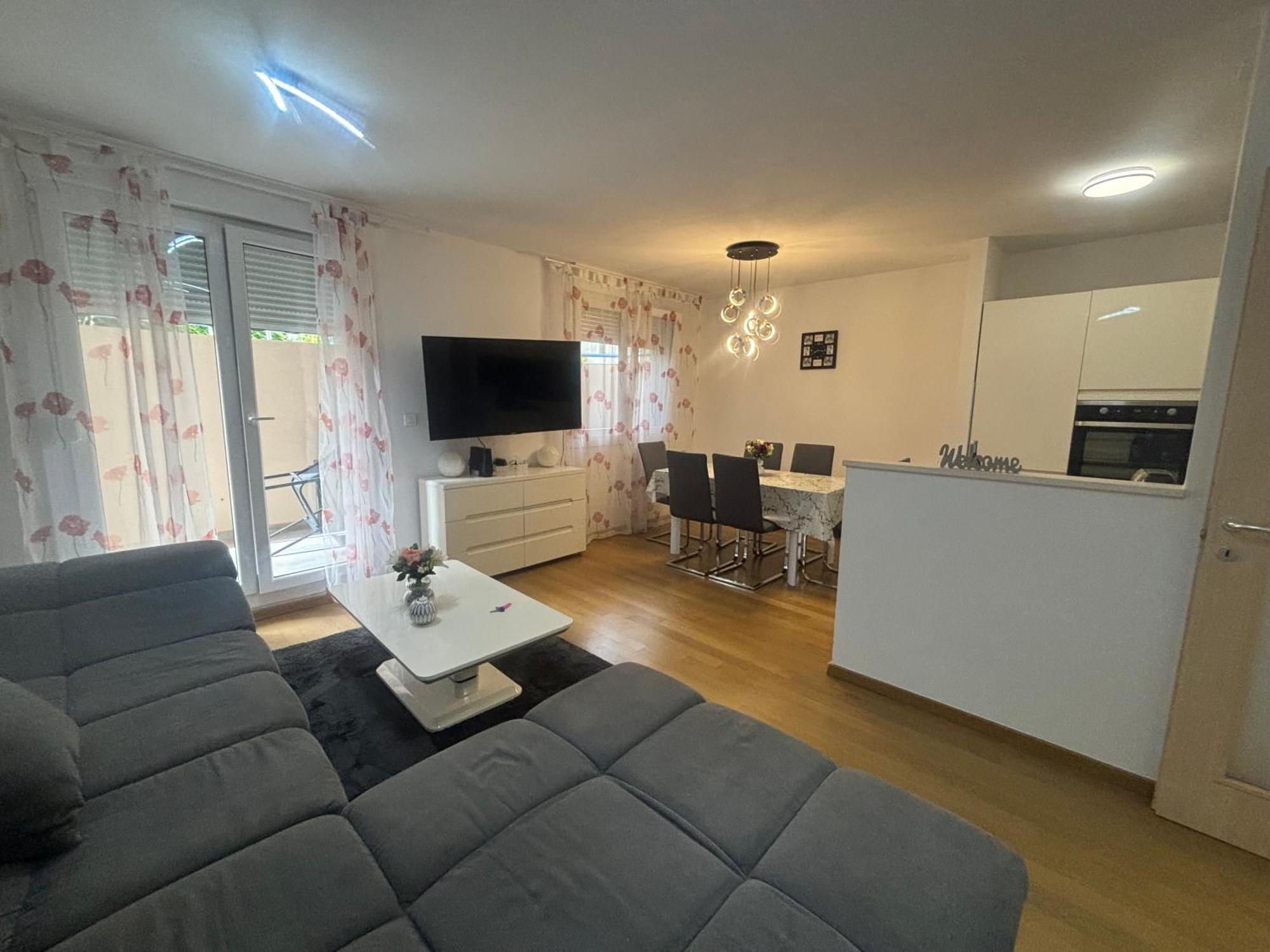 Apartment Dalmatinos Split Znjan Exterior foto