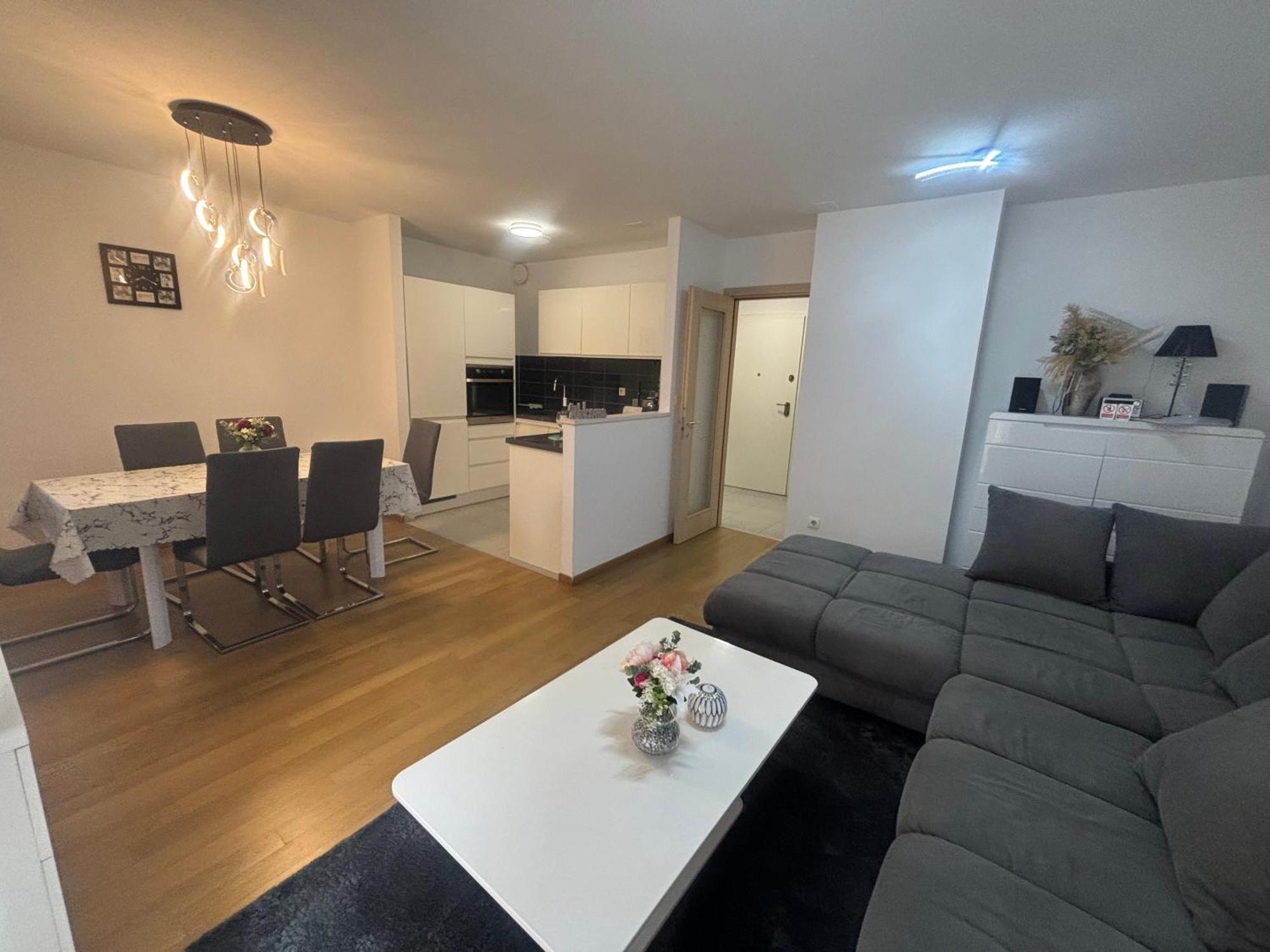 Apartment Dalmatinos Split Znjan Exterior foto