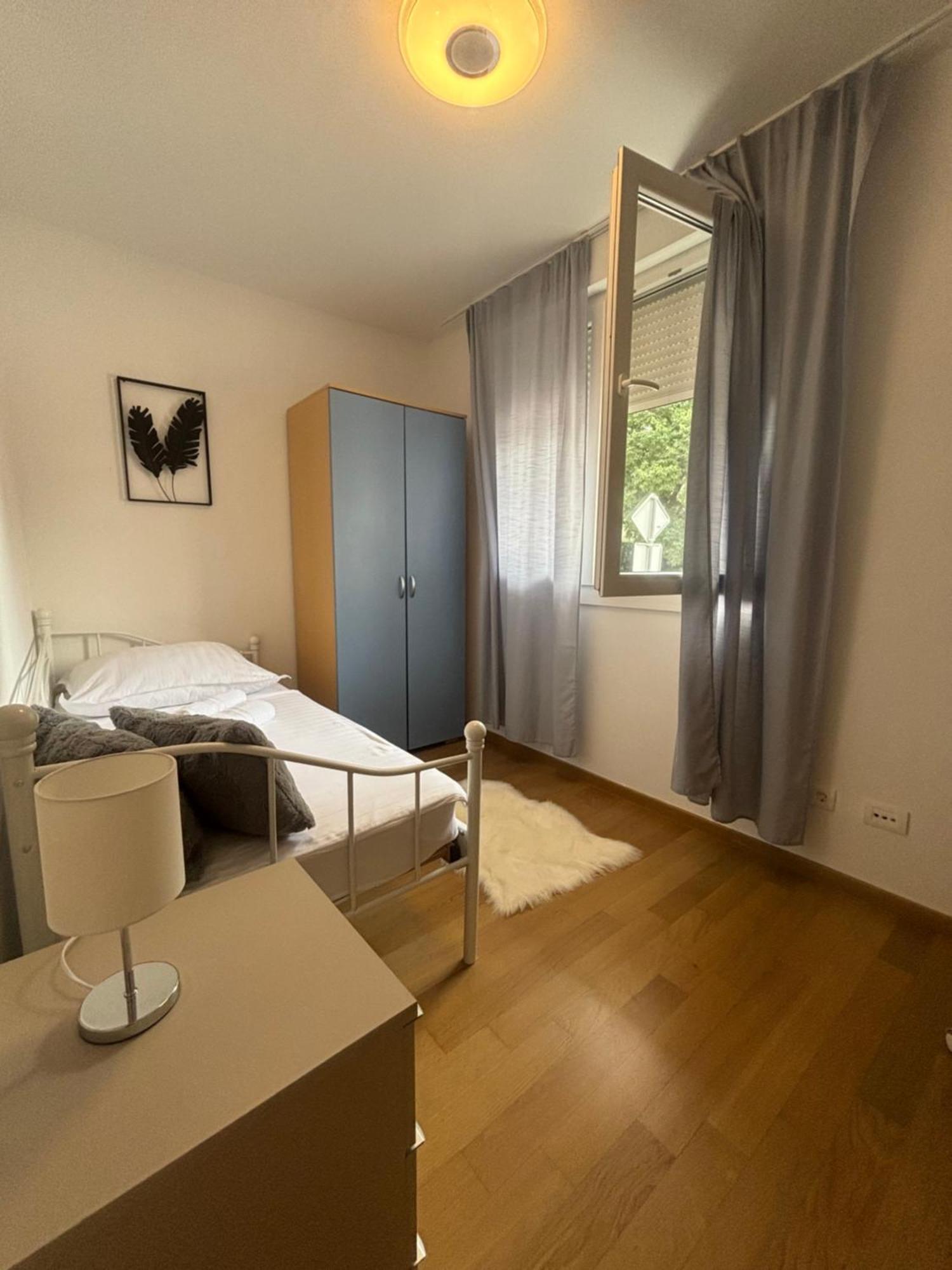 Apartment Dalmatinos Split Znjan Exterior foto